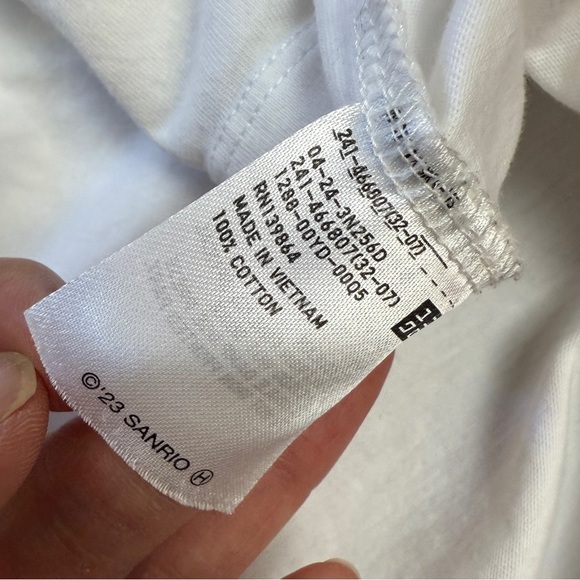 Bundle of Sanrio Kawaii Graphic Tee Cotton T-shirt 2 Piece Set - Picture 7 of 8